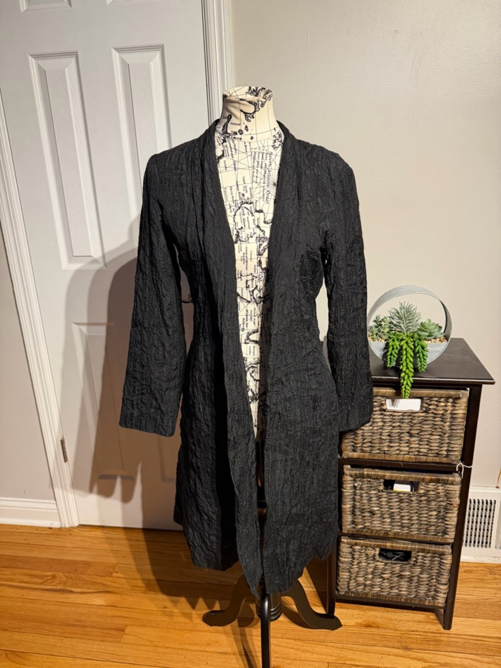 Eileen Fisher Silk Crinkled puckered Black M Cardigan oversized minimalist open